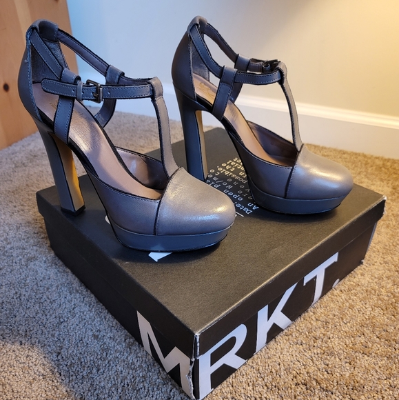"Patty" Charcoal Grey/Gray Shoes by MRKT. Size 8 - Picture 1 of 4